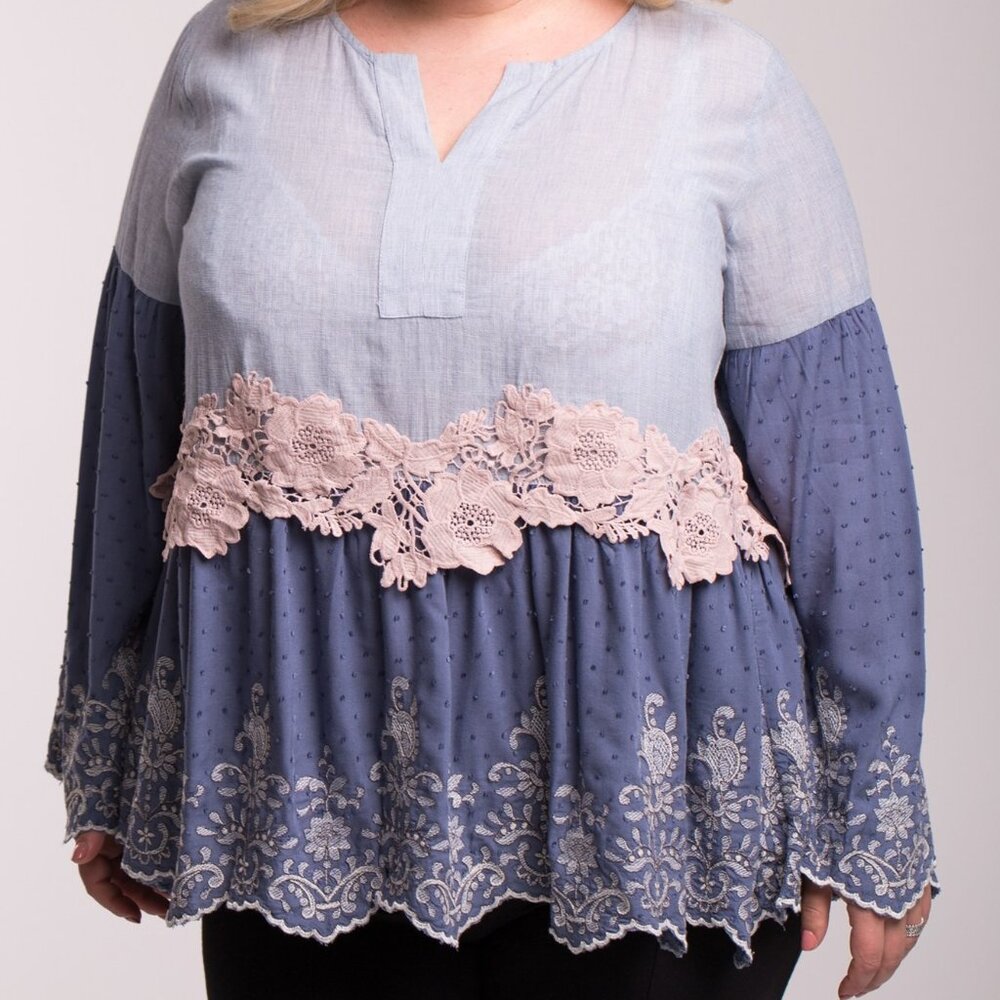 LOGO Lavish Boho Peasant Top M | Blue Mixed Media Swiss Dot Lace Hem Tunic